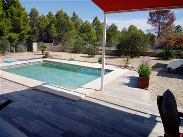 Opportunity 2 houses and with 2 swimming pools