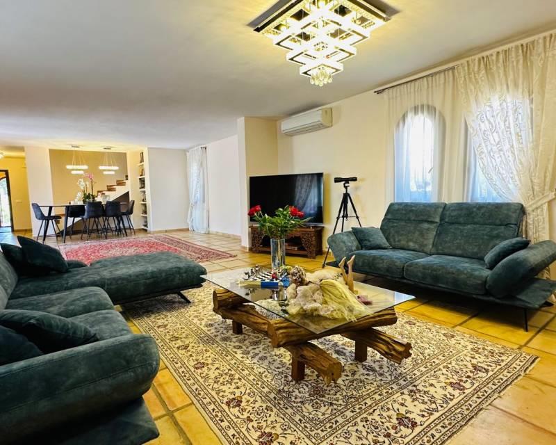 Achat : Maison (03580)