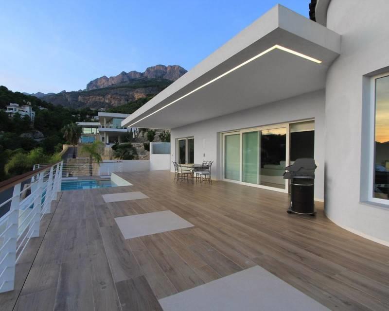 Purchase: House (03599)
