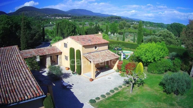 House for sale 293 m2, swimming pool, workshop plot of 7600 m2 Lourmarin (84)