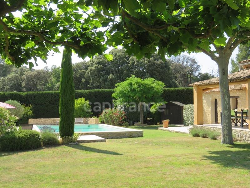 House for sale 293 m2, swimming pool, workshop plot of 7600 m2 Lourmarin (84)