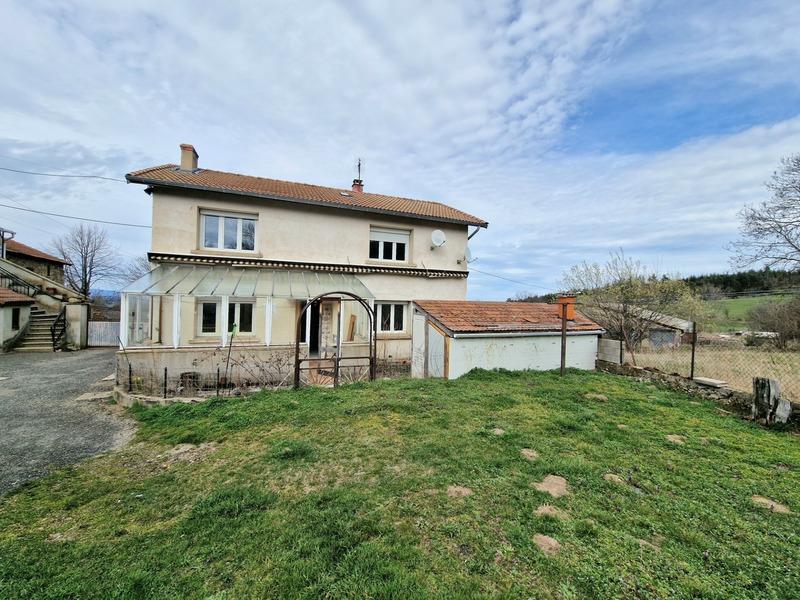 Dpt (42), à vendre 15 min de Montbrison maison de 107 m² Plein Sud 4 chambres sur 547,00 m² de terra