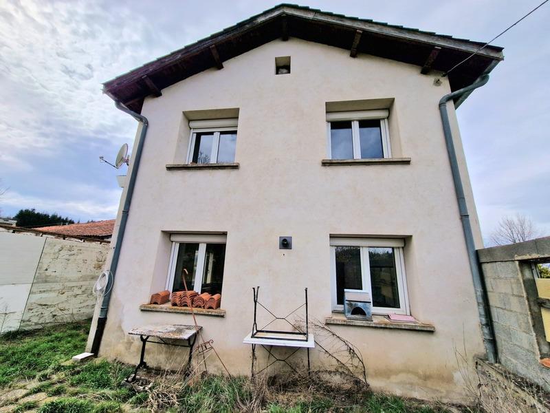Dpt (42), à vendre 15 min de Montbrison maison de 107 m² Plein Sud 4 chambres sur 547,00 m² de terra