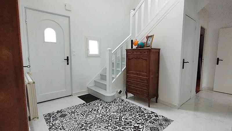 House for sale 6 rooms Combrit (29)