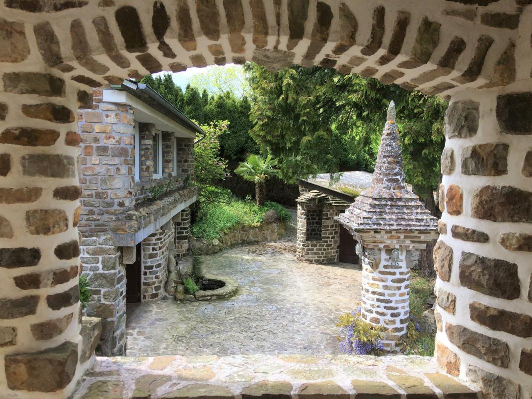 Purchase: House (53370)