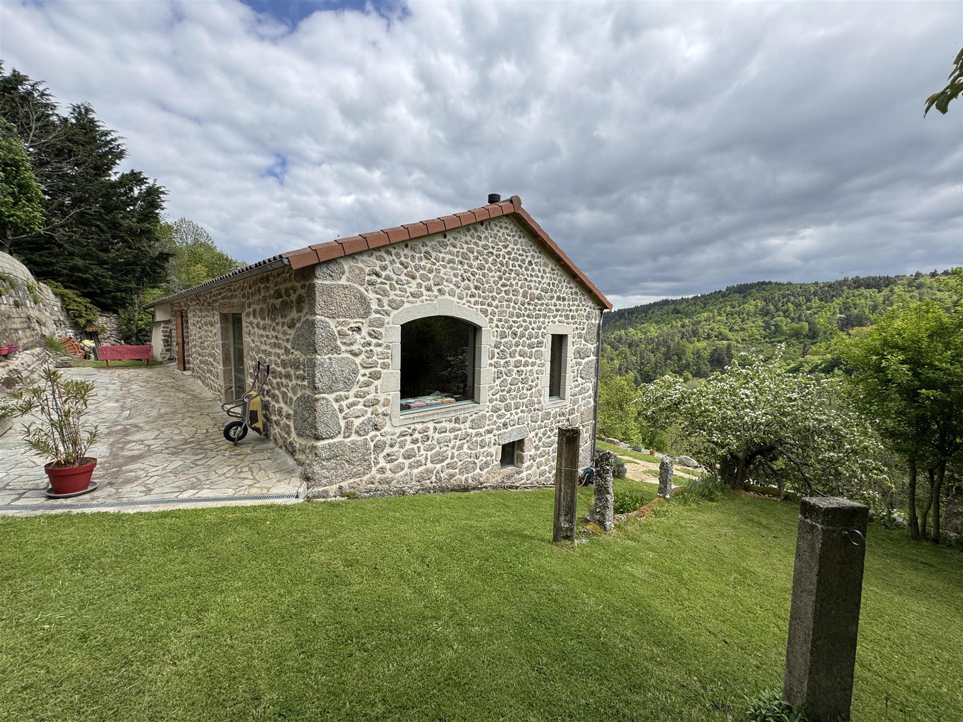 Purchase: House (48600)