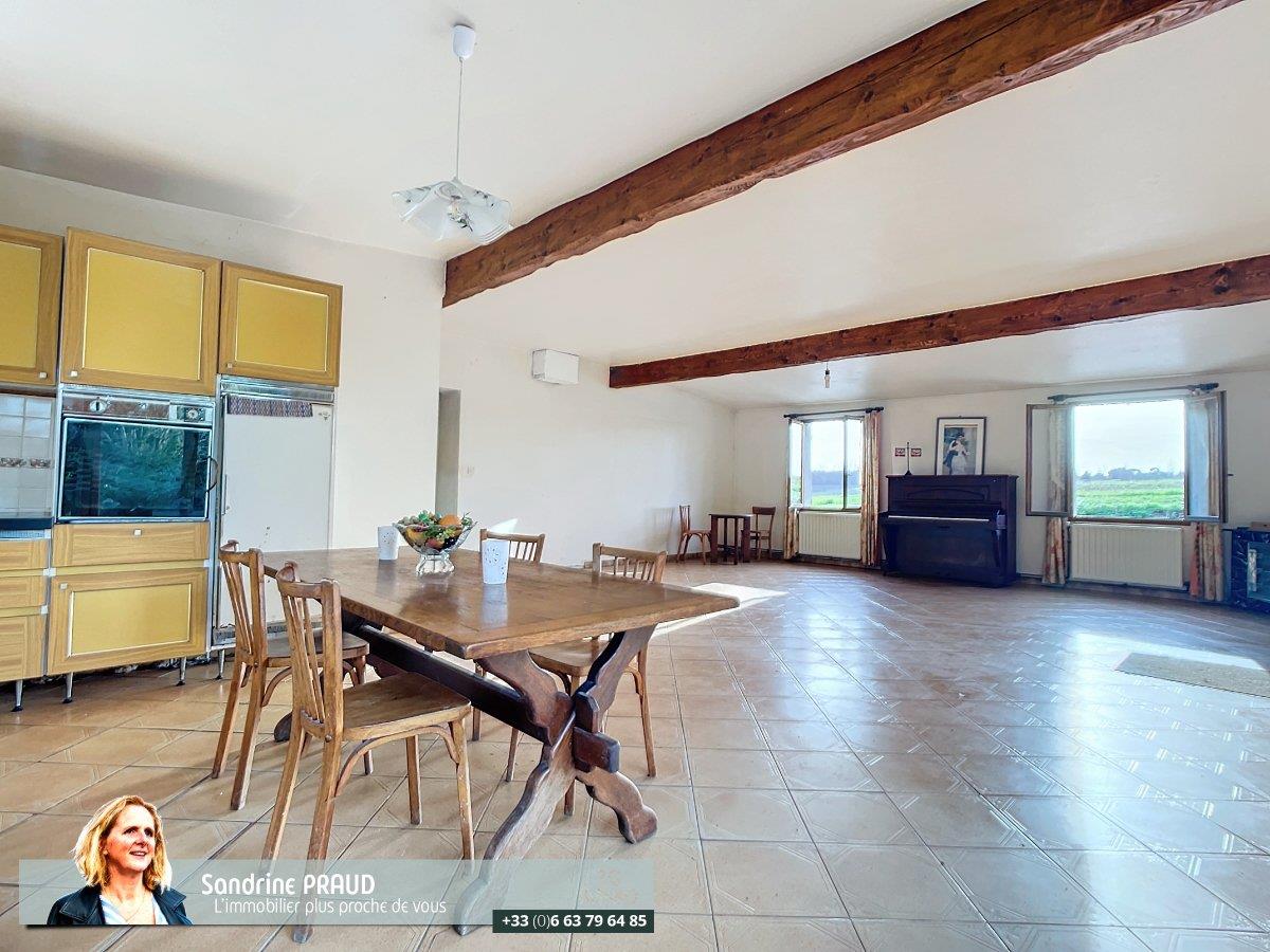 Compra: Vivenda (33500)