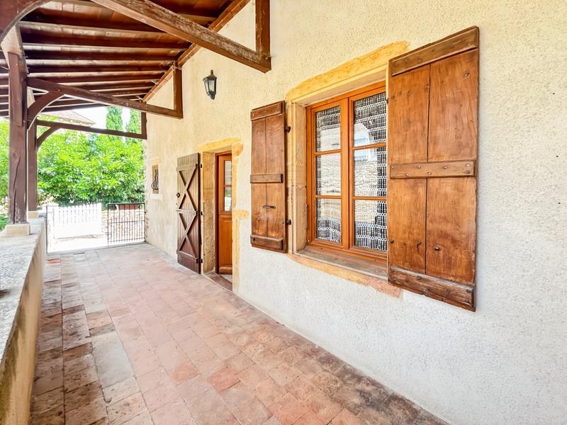 House for sale 4 rooms + Outbuilding - Between Cluny and Saint Gengoux Le National (71) - Land of 60
