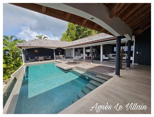 Prestigious Sea View Villa with Pool & Spa