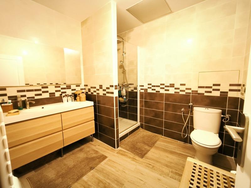 4-room apartment - 80m² - Balcony - 2 parking spaces