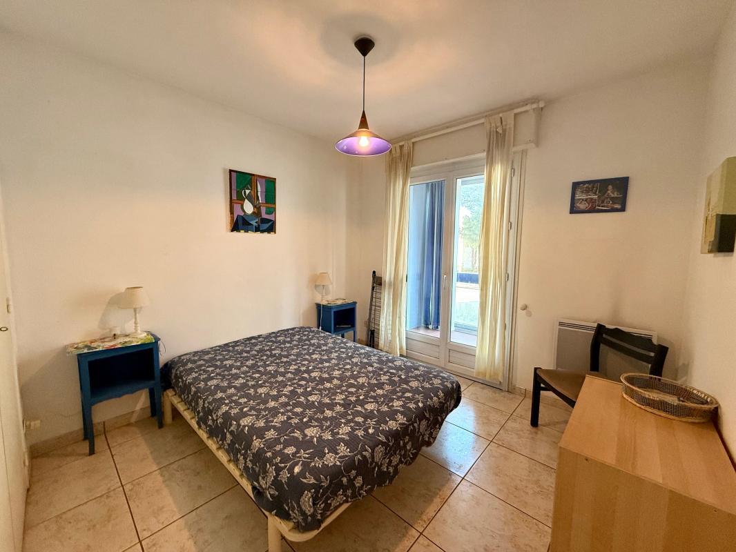 5-room apartment in the heart of the city close to the beach and shops