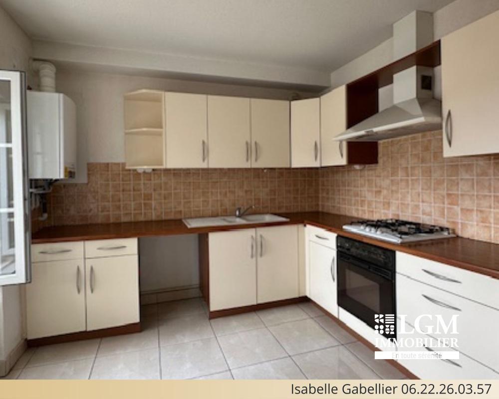 Vichy centre, quartier prisé, appartement de 126m2 4 pièces, dans une résidence privée sécurisée
