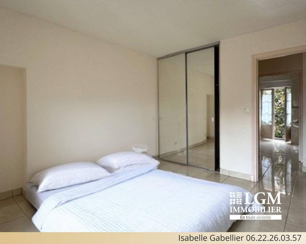 Vichy centre, quartier prisé, appartement de 126m2 4 pièces, dans une résidence privée sécurisée