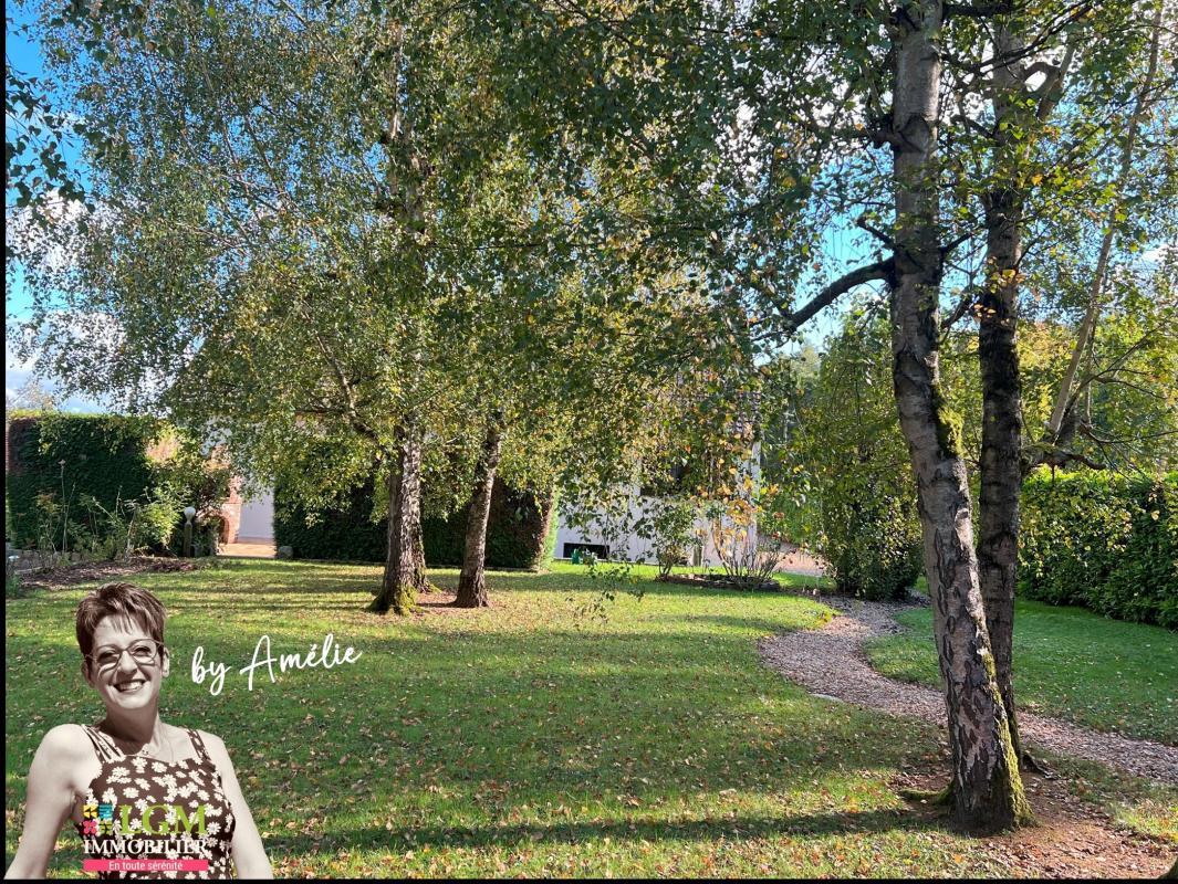 Pretty 5 bedroom property - 183 m² - total basement