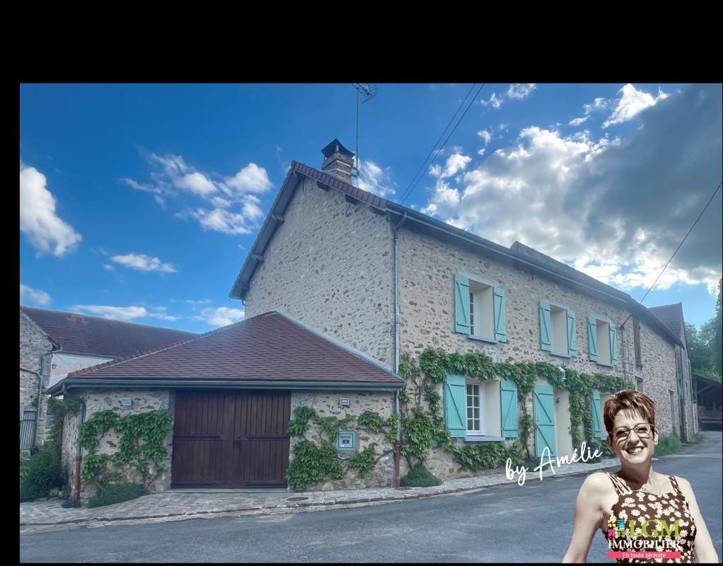 Pretty stone village house - 158 m² - 4 bedrooms