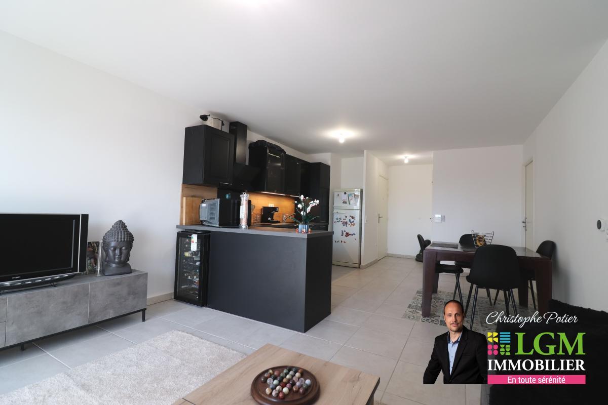Purchase: Apartment (84170)