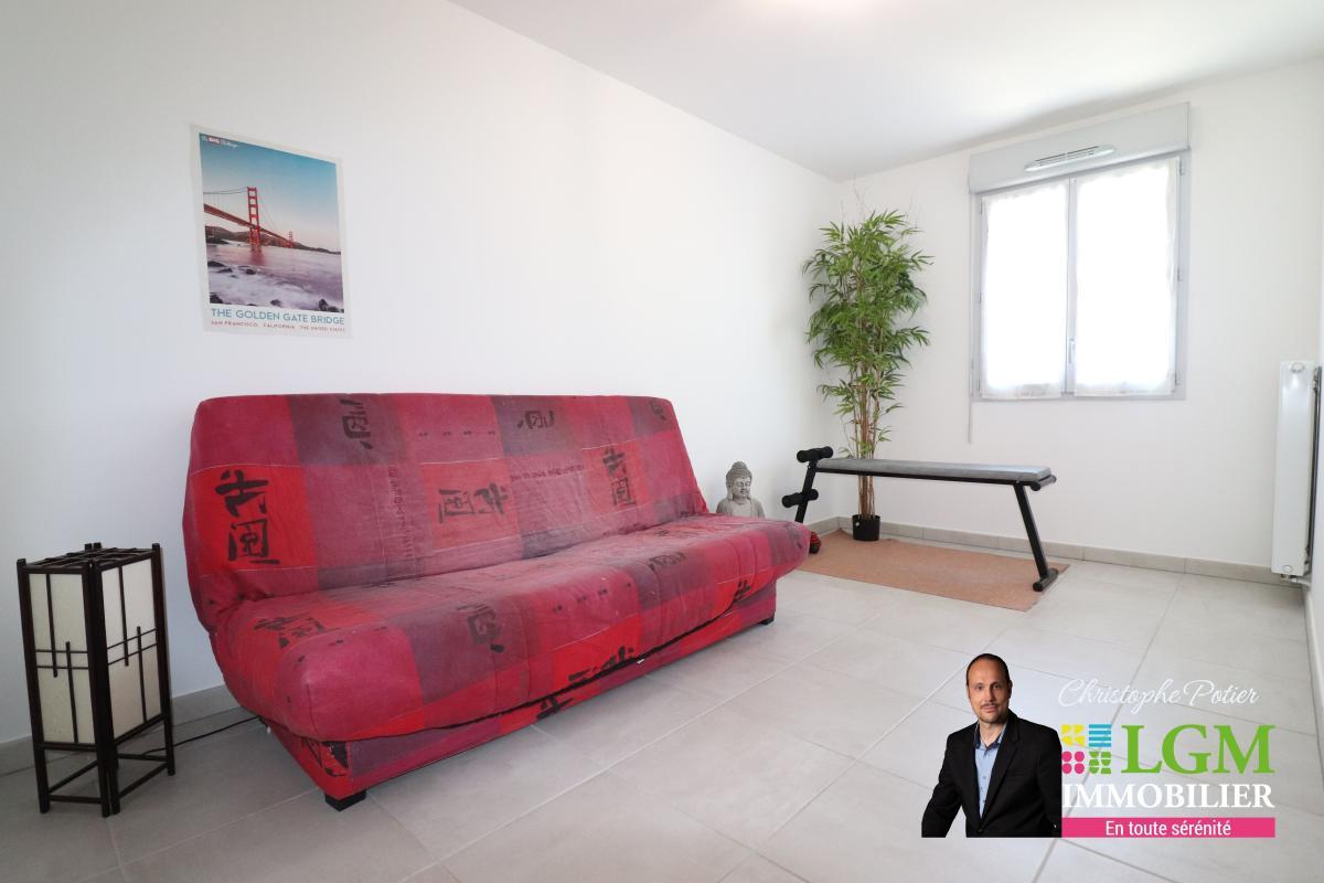 Purchase: Apartment (84170)