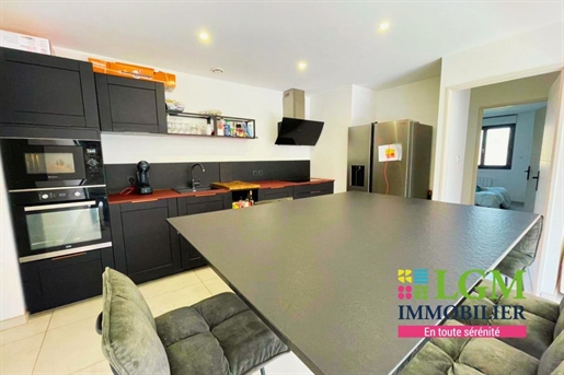 Carla-Bayle 4 room house on about 2400 m2 of land