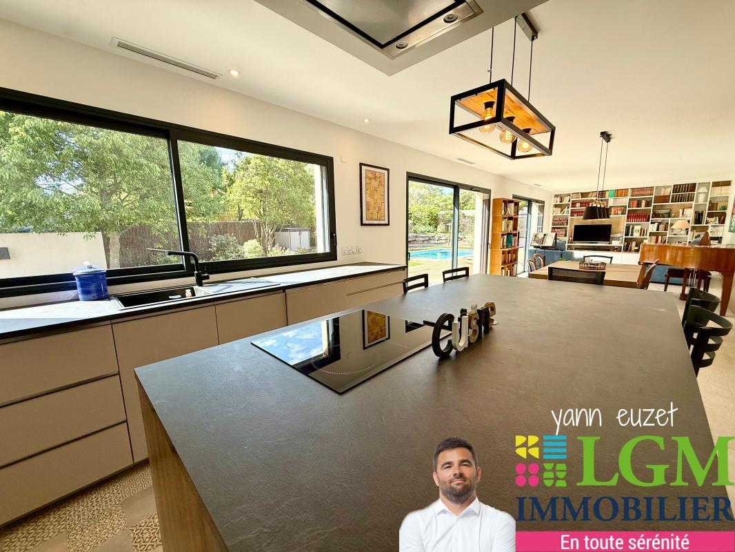 Sublime single-storey 4-room house with garage