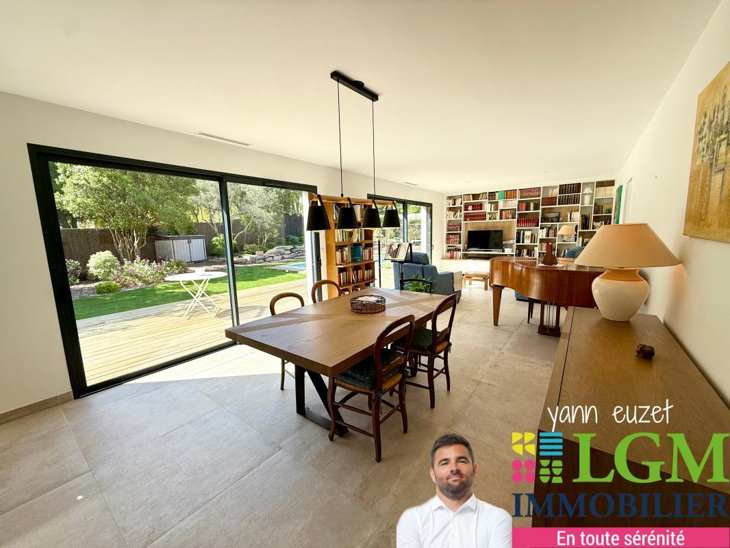 Sublime single-storey 4-room house with garage