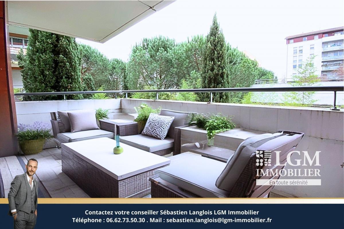 Toulouse, Ponts Jumeaux district, 2-room apartment 61 m2 + parking
