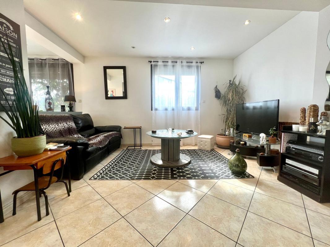 Purchase: House (30220)