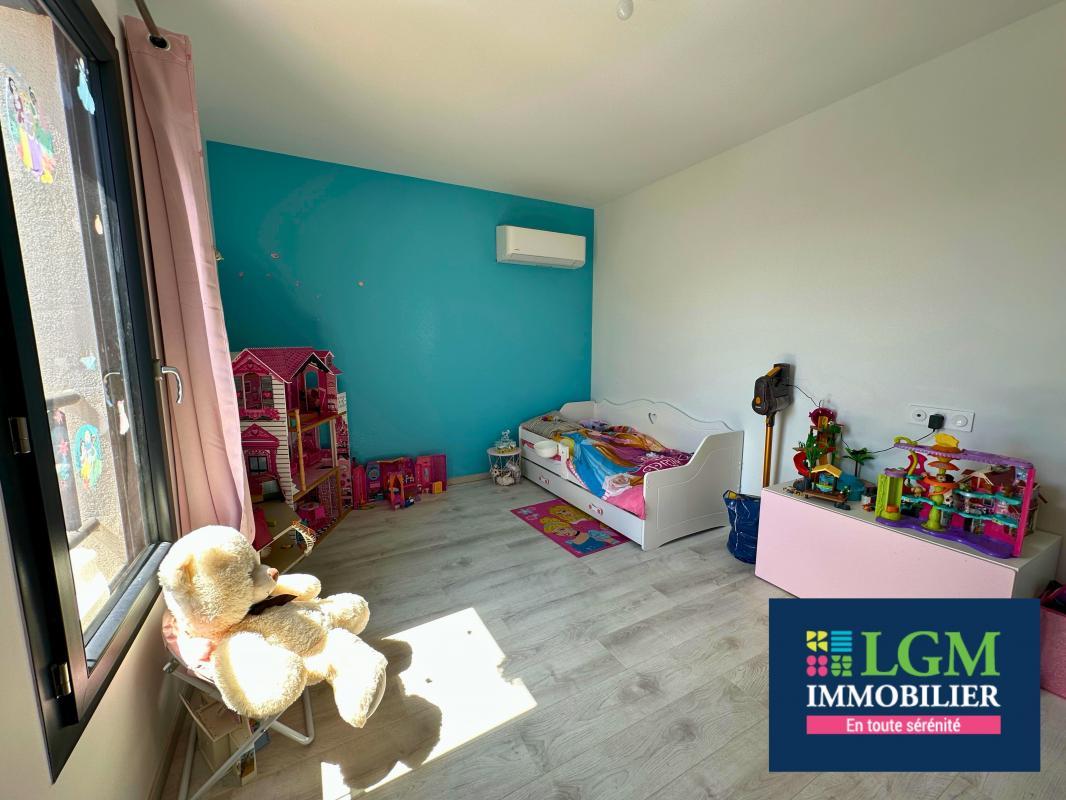 Exclusively!! Cournonterral – Contemporary villa 125 m² – 3 bedrooms – Swimming pool – garage