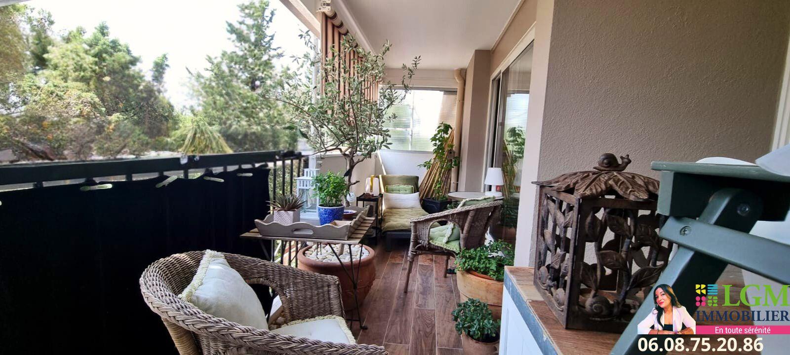 Purchase: Apartment (13090)