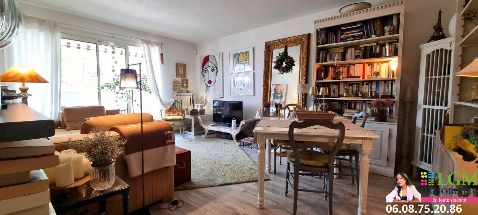 Purchase: Apartment (13090)