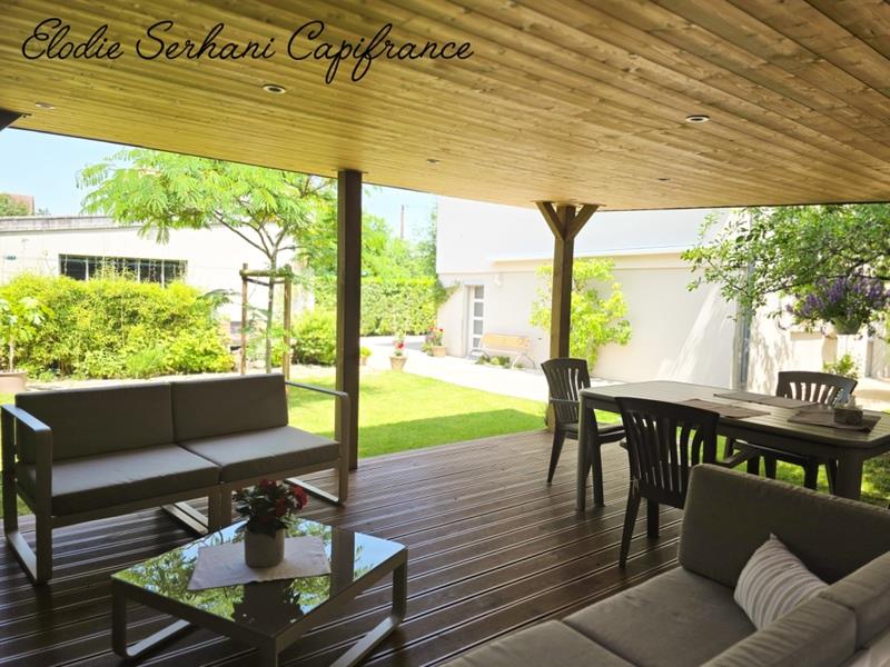 Exclusive renovated house of about 100m2 + studio of 30m2 in Audincourt