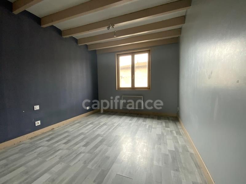 St Barthelemy Lestra (42). Maison de village de 56 M2 avec sa courrette et son terrain non attenant