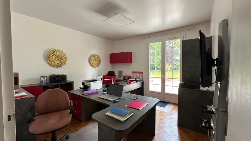 Maison de caractère 320M2 sur parc arboré de 4000m2