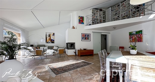 New In Charbonnières-Les-Bains: 210 m² Architect Villa with Swimming Pool!