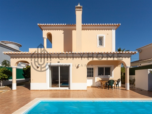 Detached house T4 in Carvoeiro