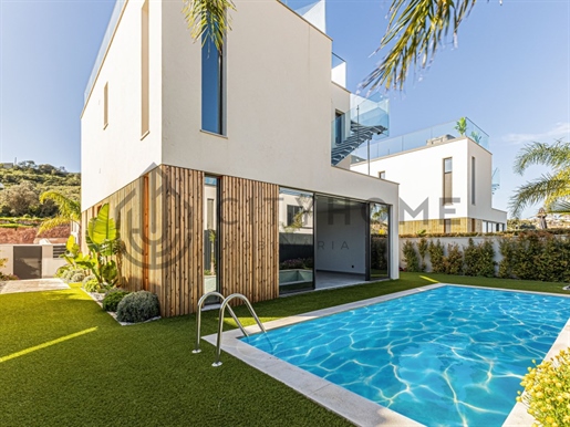 3 bedroom villa in Marina de Albufeira with pool and jacuzzi