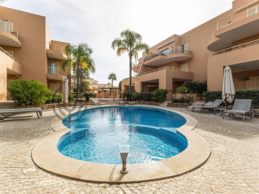 Appartement de 2 chambres en copropriété avec piscine à Vilamoura
