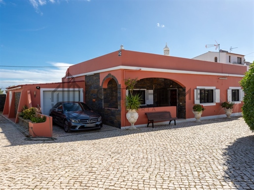 Single storey house T2+1 with garage in Pêra