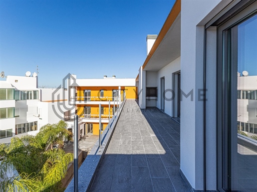 Apartamento 3 dormitorios - Nuevo - Piscina y garaje en Pêra