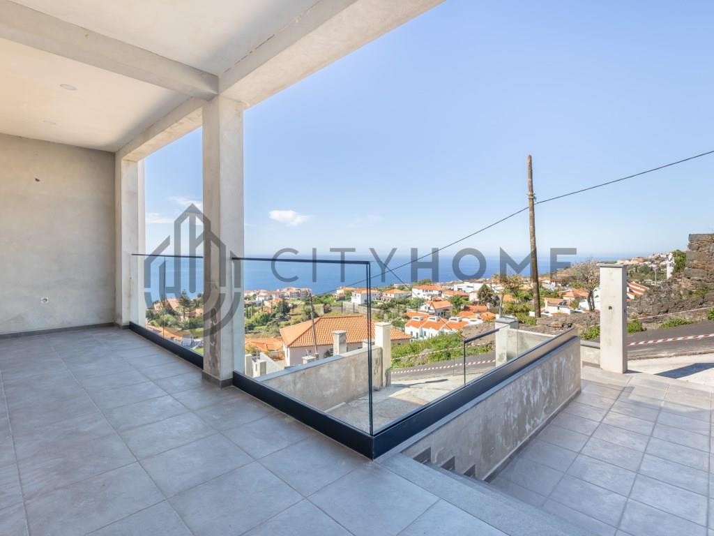 3 bedroom villa at the end of the band with private pool and sea views