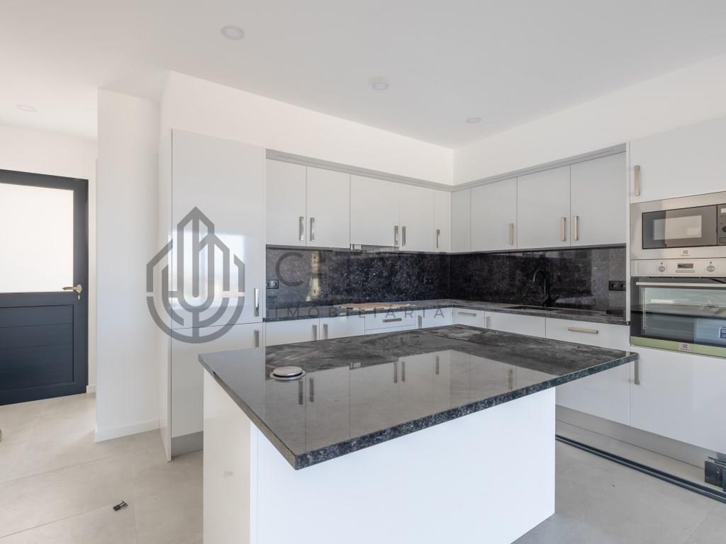 3 bedroom villa at the end of the band with private pool and sea views