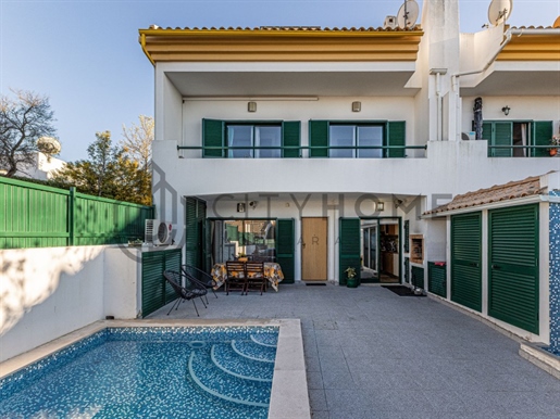 3 bedroom townhouse with pool, in Correeira, 5 minutes from the beach