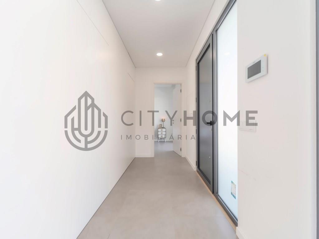Contemporary 3 bedroom villa with swimming pool