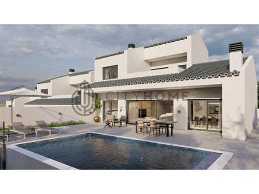 3 bedroom villa with private pool quiet area