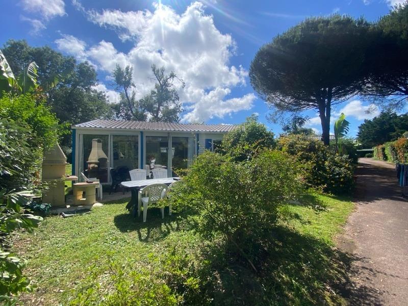 La Tranche sur mer 15 min in Residence with swimming pool 3 bedroom wooden villa with terrace and g