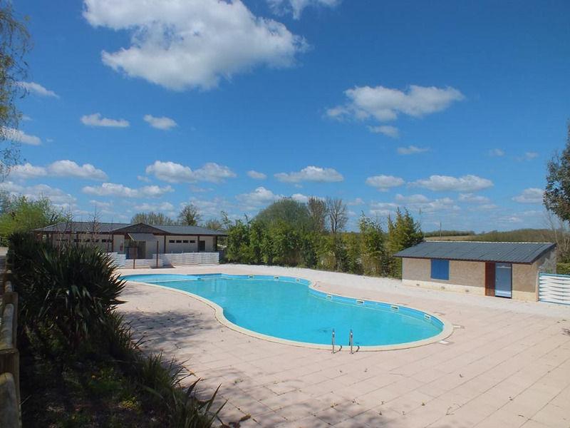 La Tranche sur mer 15 min in Residence with swimming pool 3 bedroom wooden villa with terrace and g