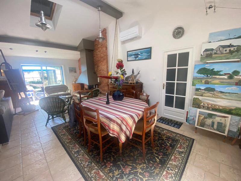 La Tranche sur Mer 85 La Grière 400M from the sea Charming single-storey villa with annexes on 550M