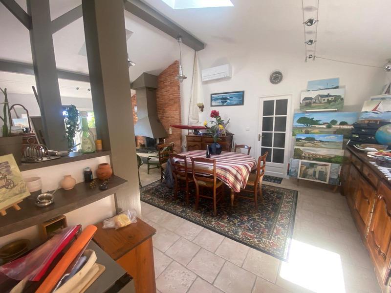 La Tranche sur Mer 85 La Grière 400M from the sea Charming single-storey villa with annexes on 550M
