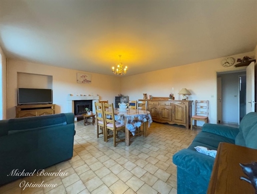 Maison Plain-Pied 97 M² À 3,5 Km Du Lude – Charme De La Pierre, Dépendances Et Potentiel
