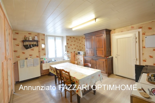 For Sale exclusively, close to Belgium and Luxembourg, an old farmhouse in Quincy-Landzécourt with a