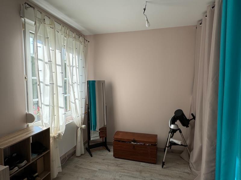 Pavillon Individuel De Plain Pied, Grande Pièce De Vie Ouverte, 4 Chambres & Piscine